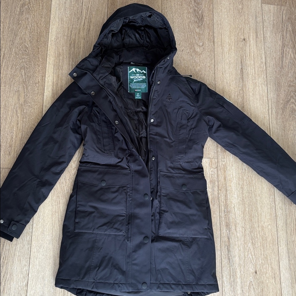 Women’s woods avens parka size small (winter jacket)